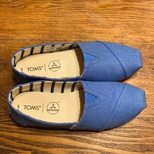 TOMS size 7 Alpargatas